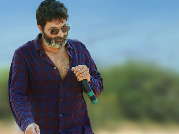 trivikram srinivas,nandi award,attarintiki daaredi  మాటల మాంత్రికునిపై ప్రశంసల వర్షం...! 